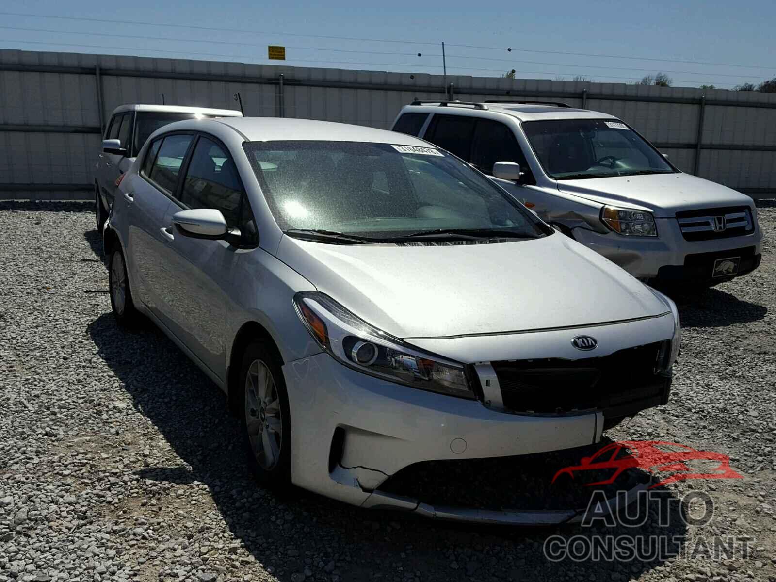 KIA FORTE 2017 - KNAFK5A89H5673547