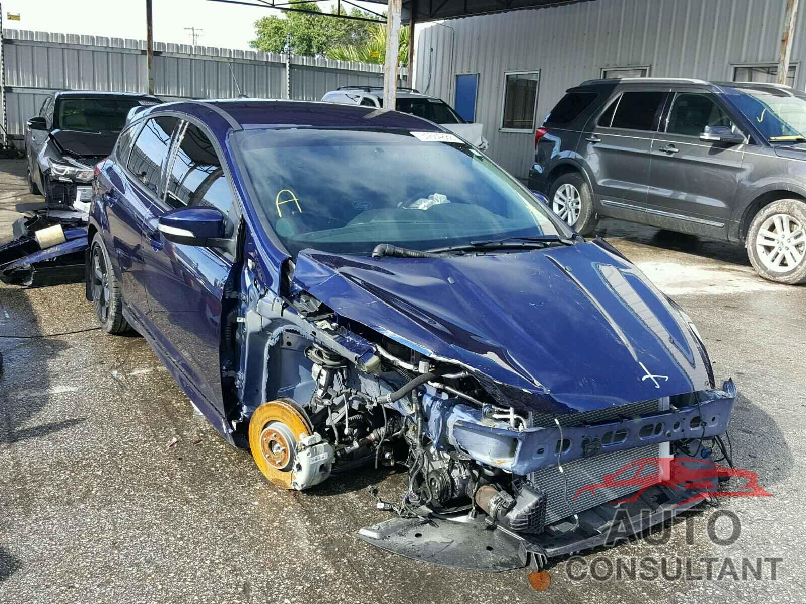 FORD FOCUS 2017 - 1FADP3L99HL322855