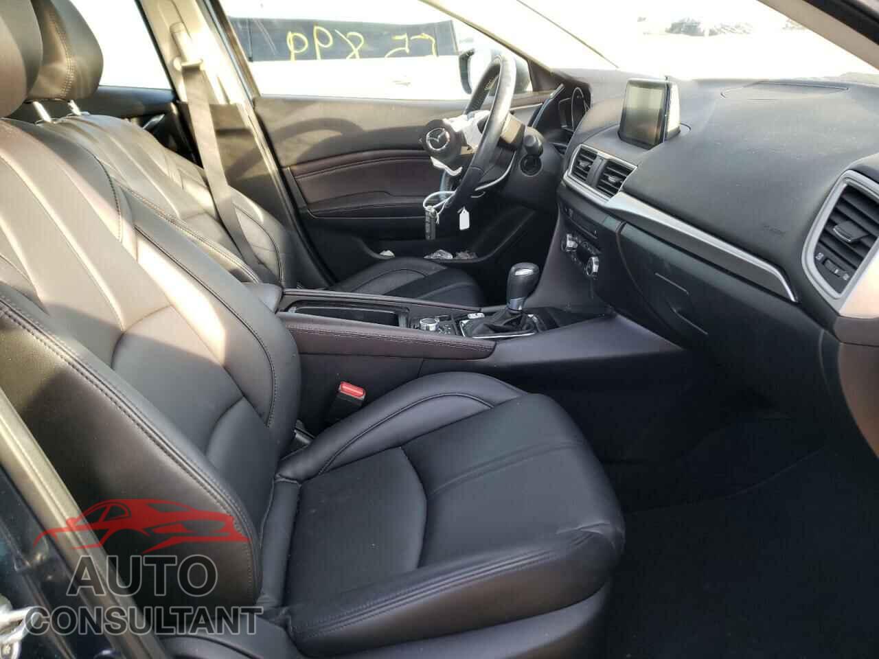 MAZDA 3 2017 - 3MZBN1V77HM123824