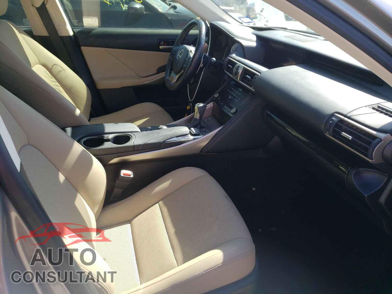 LEXUS IS 2017 - JTHBA1D27H5045795