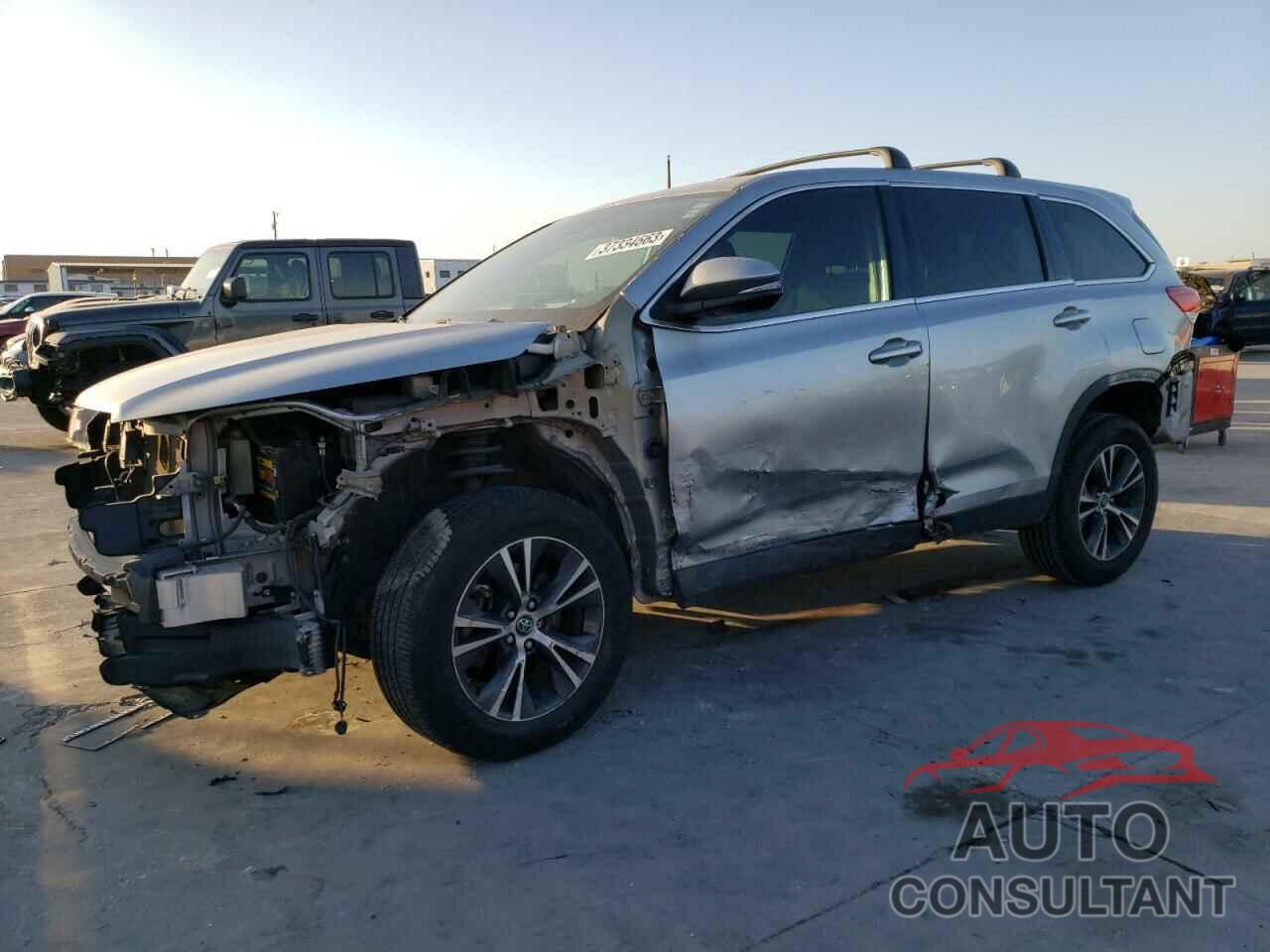 TOYOTA HIGHLANDER 2019 - 5TDZZRFH2KS332696