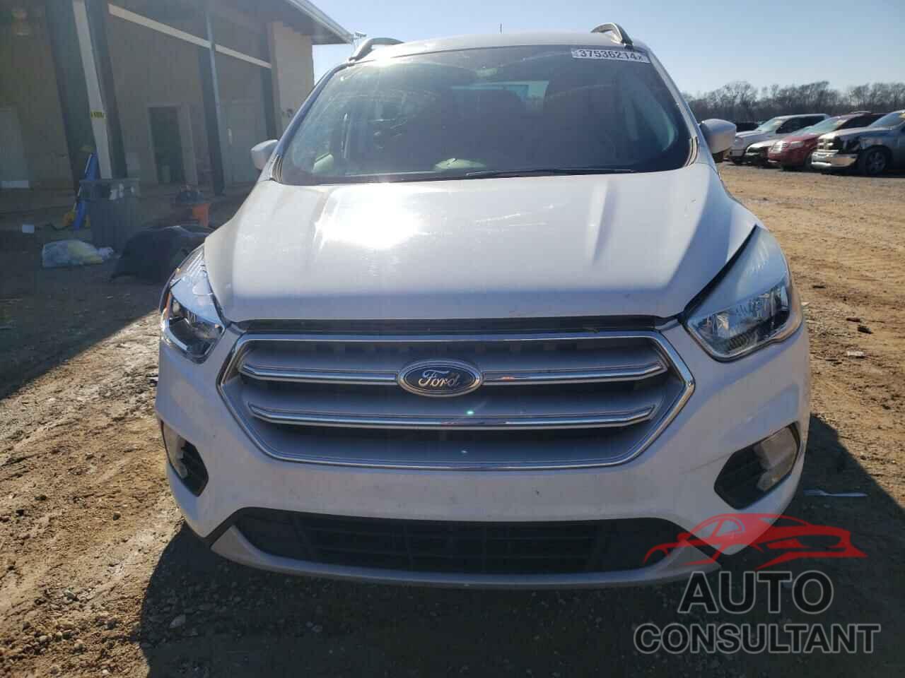 FORD ESCAPE 2018 - 1FMCU0GD2JUB53382