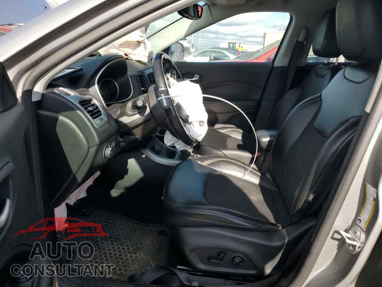 JEEP COMPASS 2019 - 3C4NJDBB2KT850680