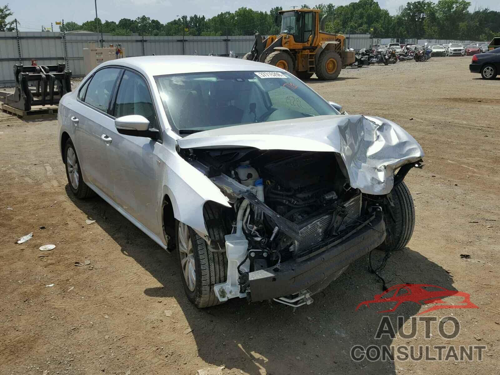 VOLKSWAGEN PASSAT 2015 - 1VWAS7A31FC035053