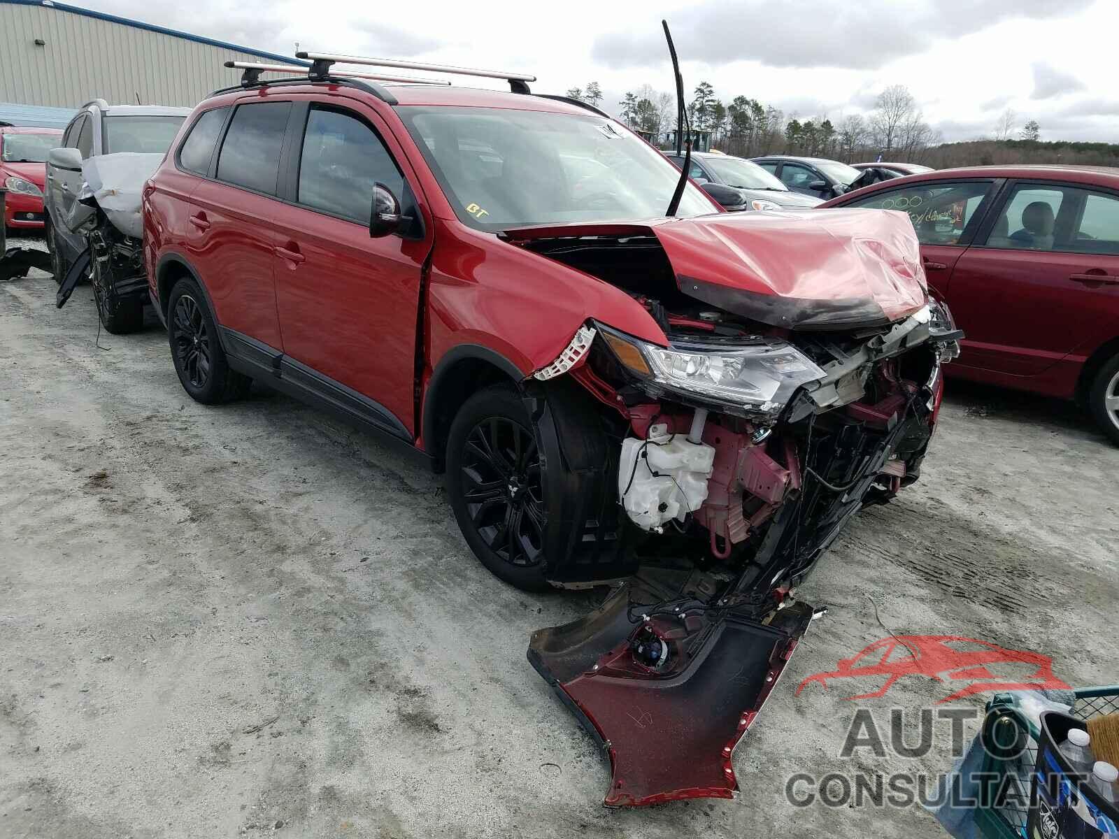 MITSUBISHI OUTLANDER 2018 - JA4AD3A31JZ018694