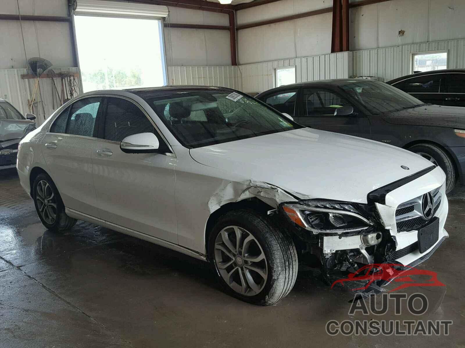 MERCEDES-BENZ C300 2015 - 55SWF4KB9FU073956