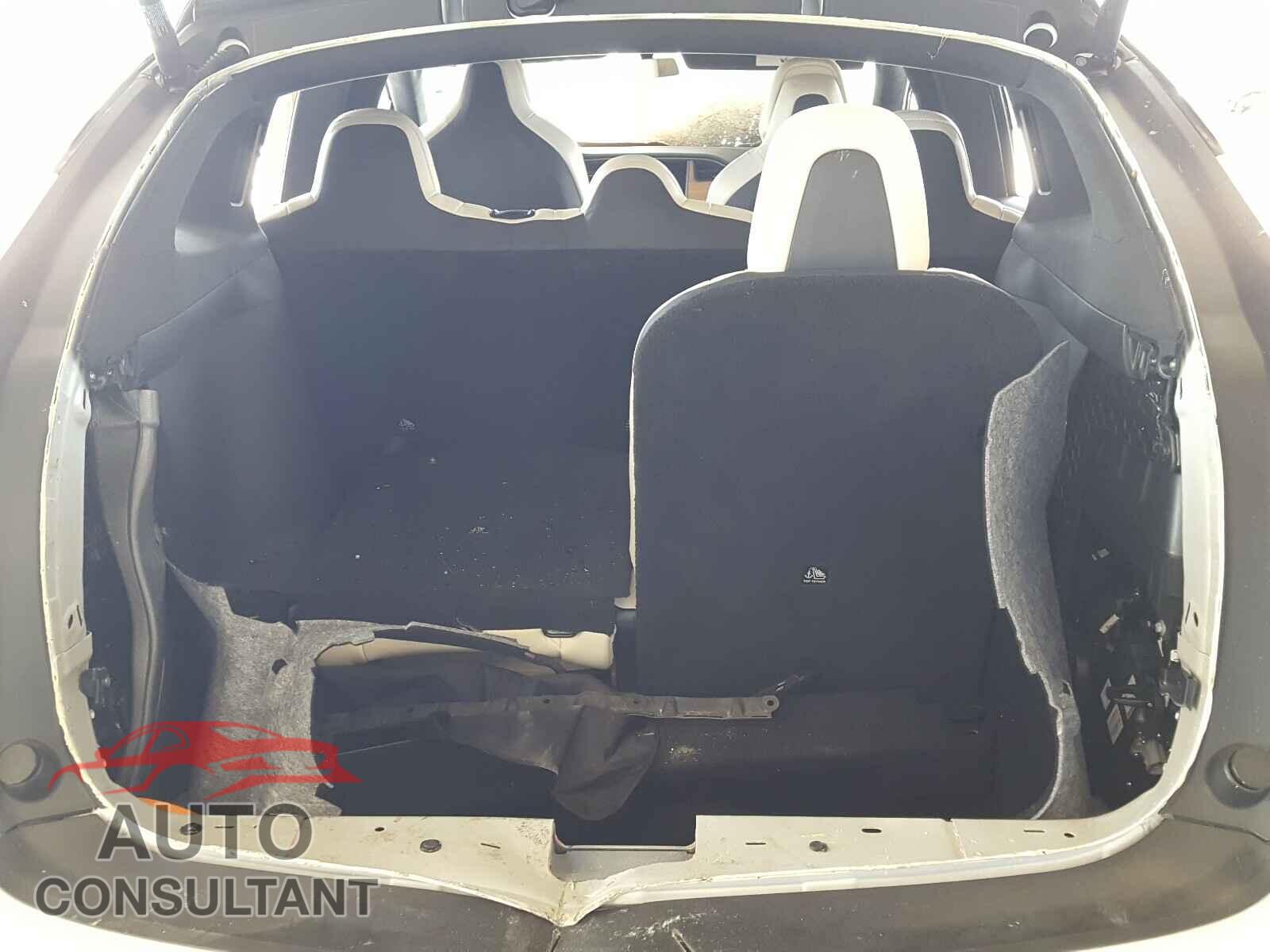 TESLA MODEL X 2019 - 5YJXCAE26KF193037