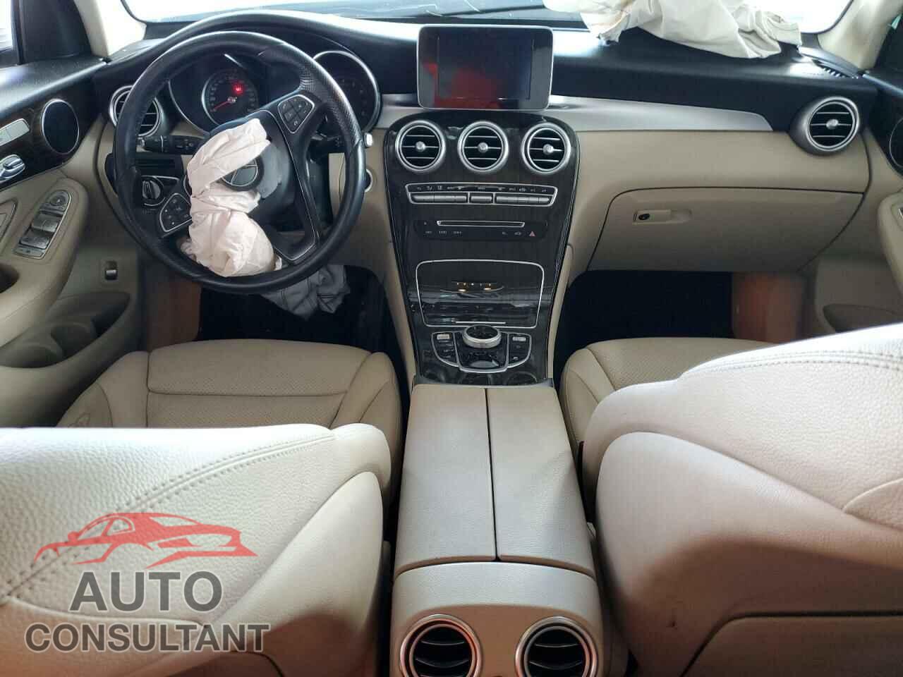MERCEDES-BENZ GLC-CLASS 2017 - WDC0G4KB4HF208550