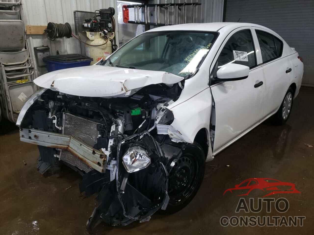 NISSAN VERSA 2018 - 3N1CN7AP0JL864878