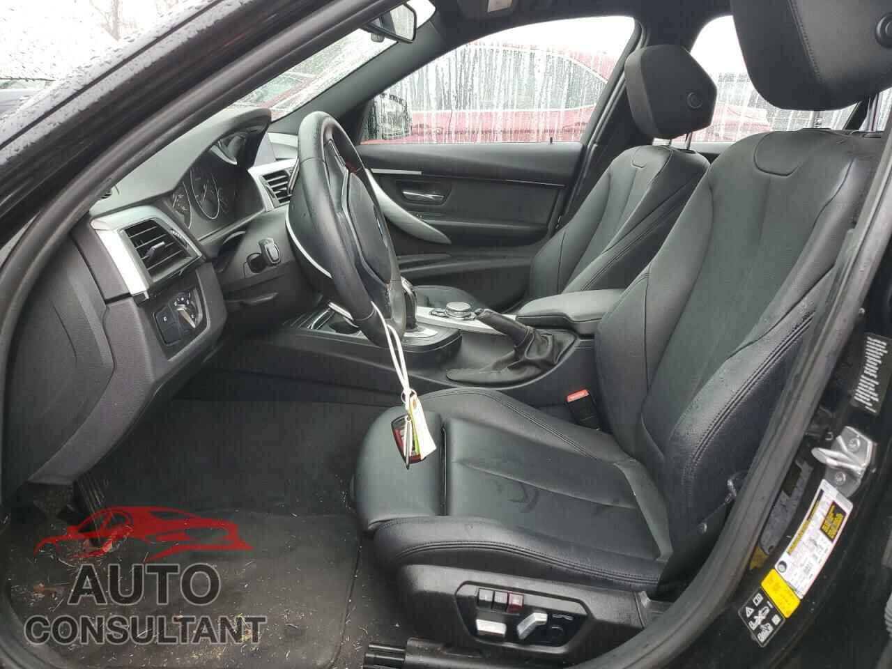 BMW 3 SERIES 2016 - WBA8E3G54GNU05019