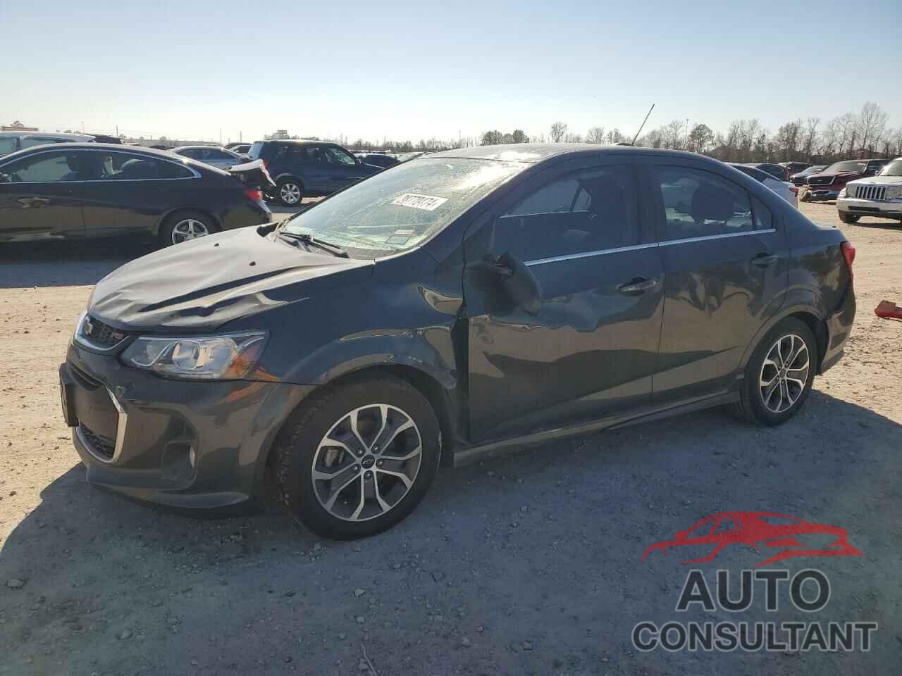 CHEVROLET SONIC 2018 - 1G1JD5SH3J4104588