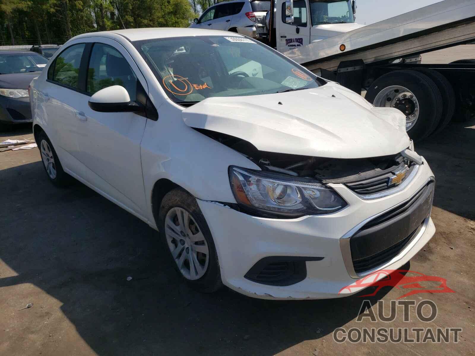 CHEVROLET SONIC 2017 - 1G1JB5SH1H4162599