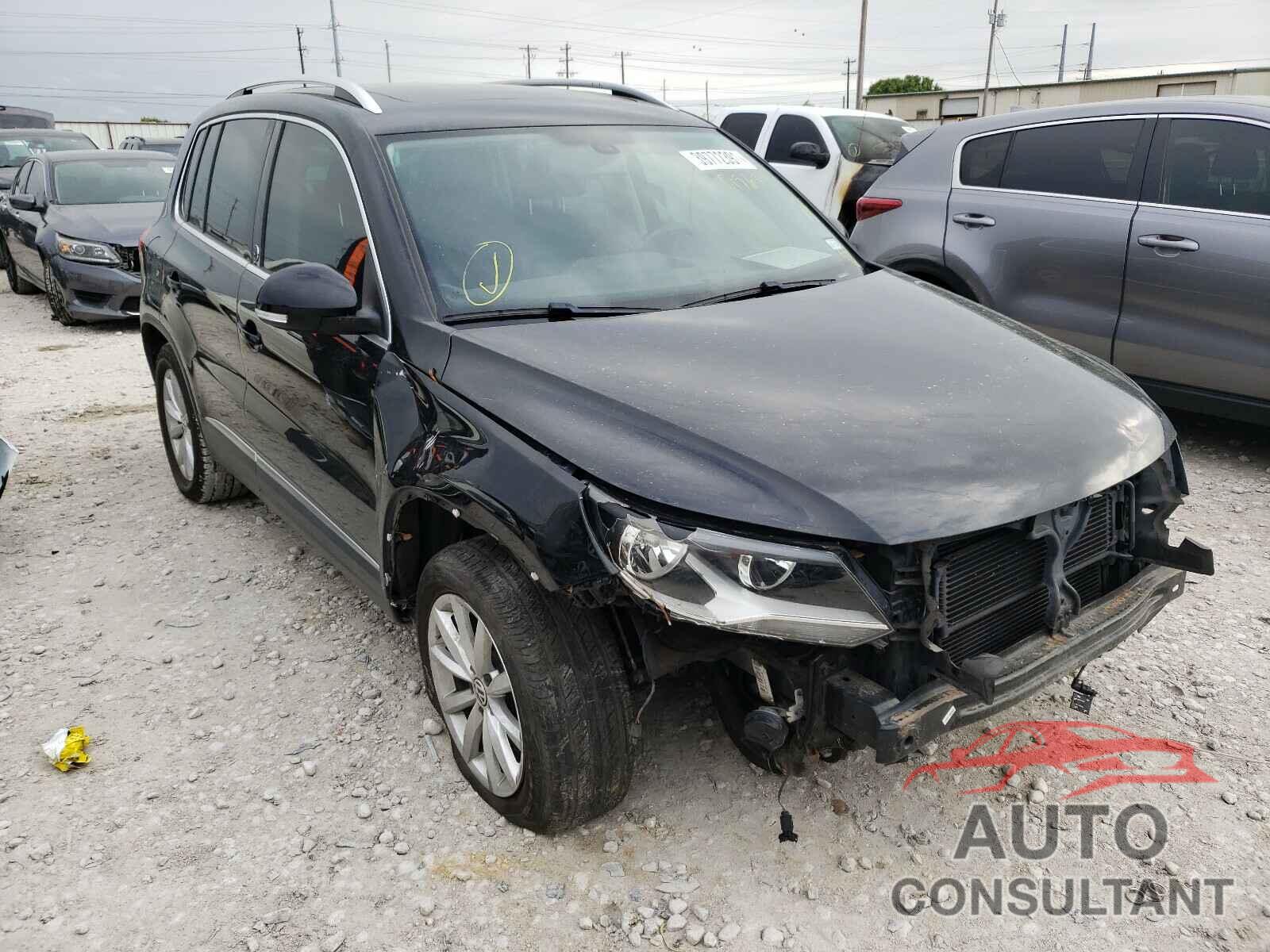 VOLKSWAGEN TIGUAN 2017 - WVGSV7AX1HK015634