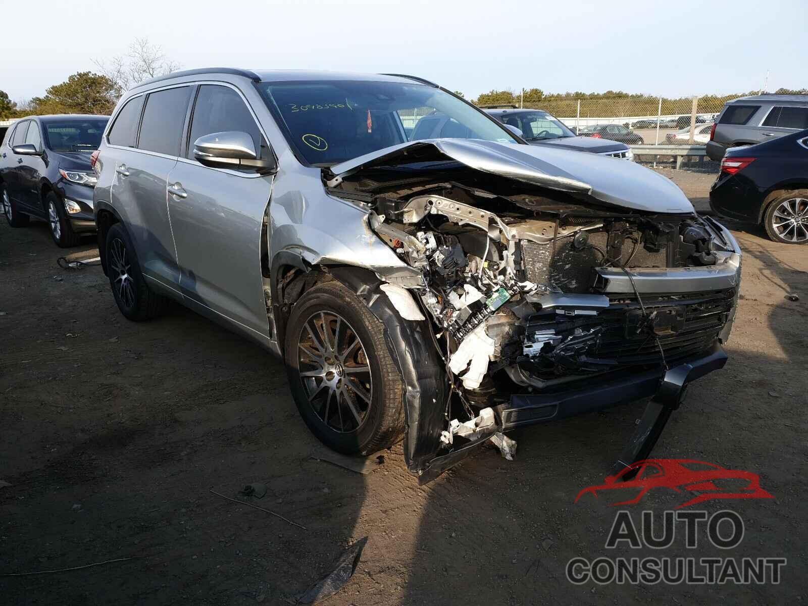 TOYOTA HIGHLANDER 2018 - 5TDJZRFH0JS802719