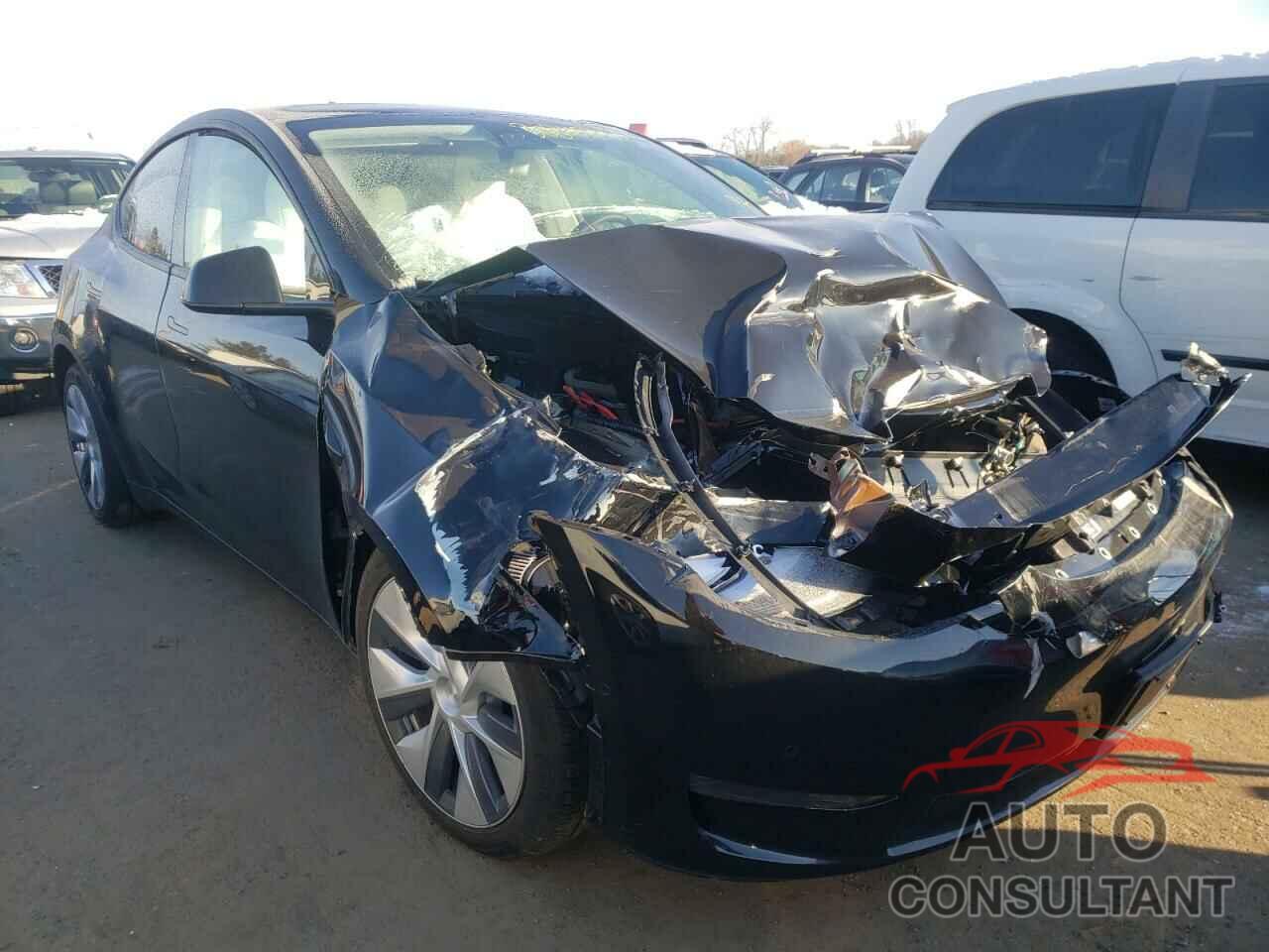 TESLA MODEL Y 2021 - 5YJYGAEE6MF179032