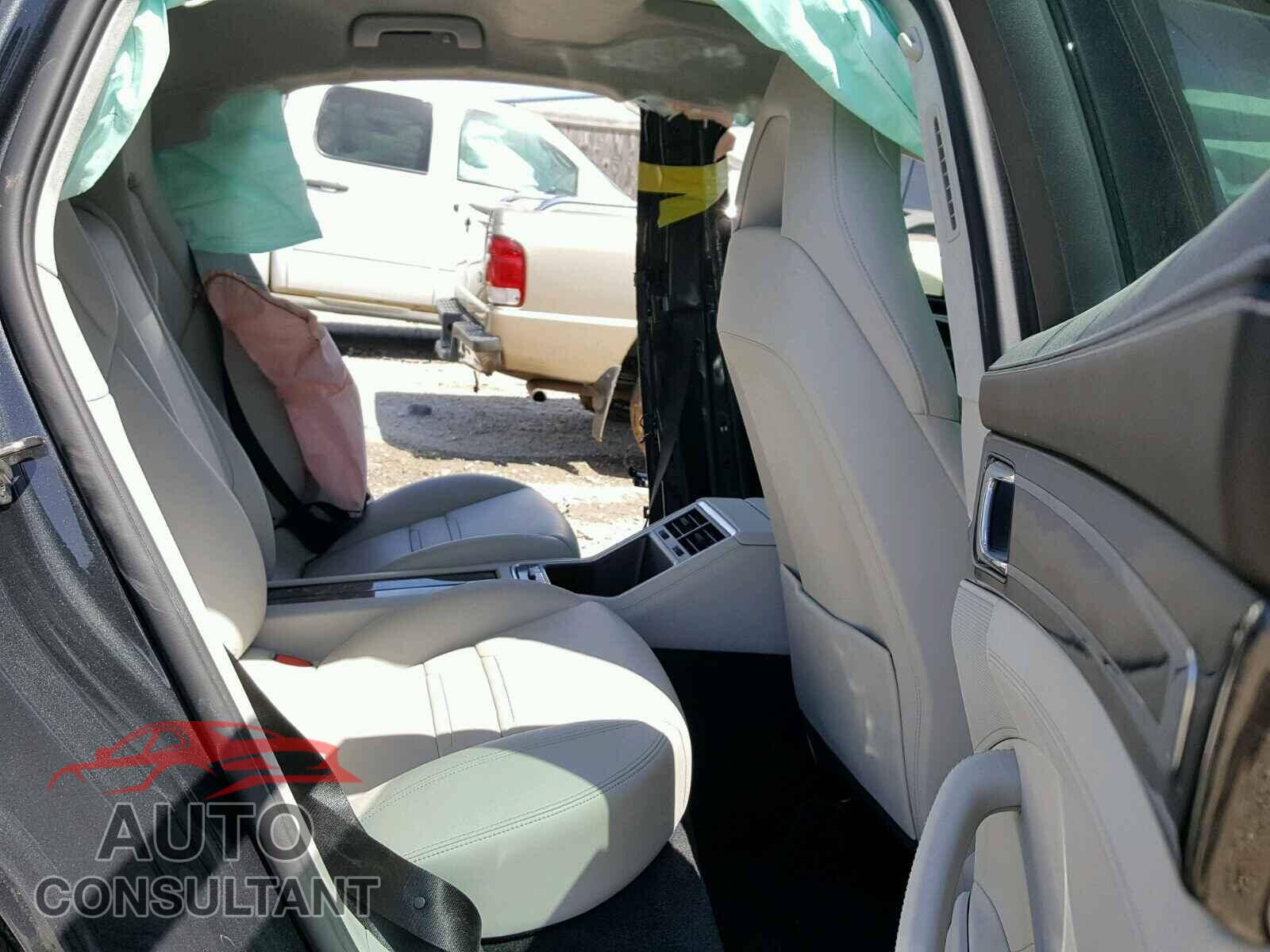 PORSCHE PANAMERA 2017 - WP0AF2A71HL150641