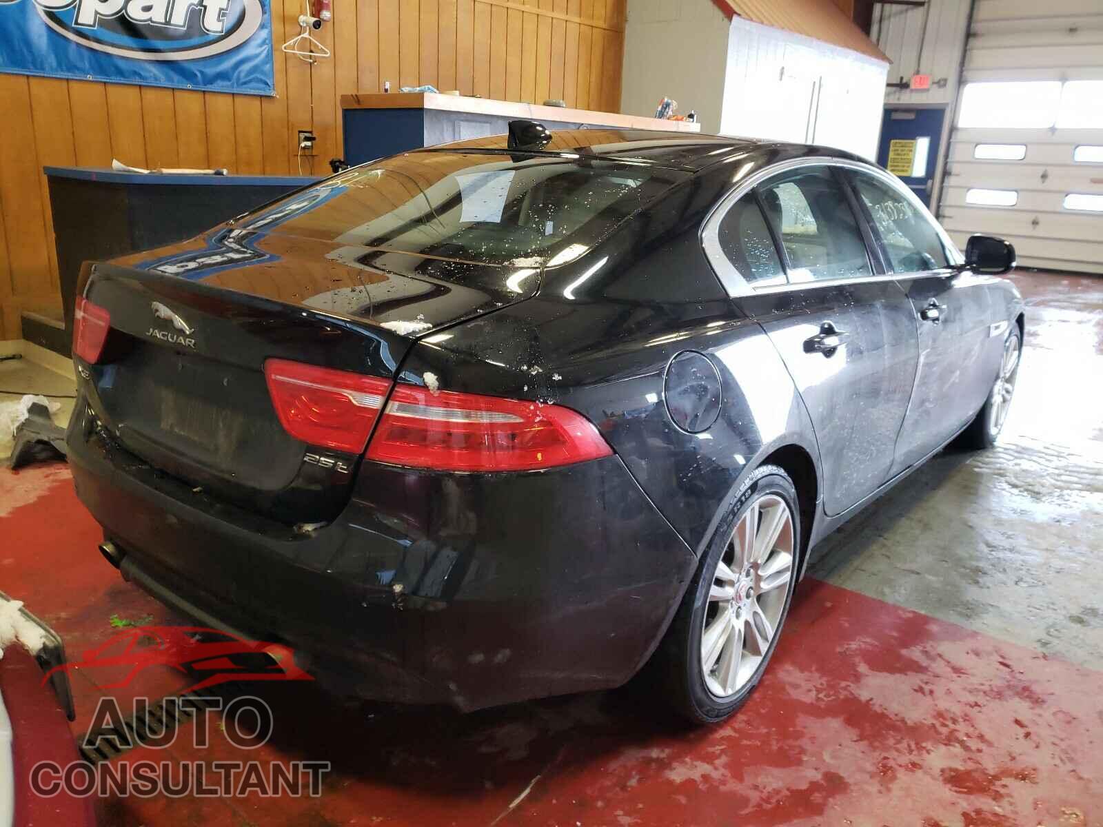 JAGUAR XE 2019 - SAJAR4FX9KCP52207