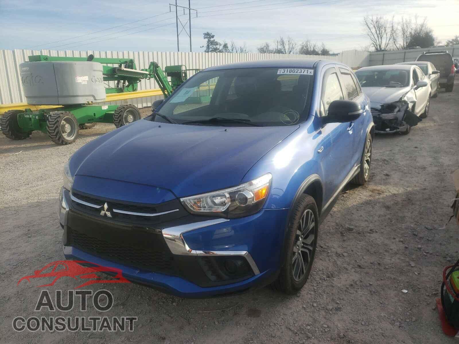 MITSUBISHI OUTLANDER 2018 - JA4AR3AU0JU011338