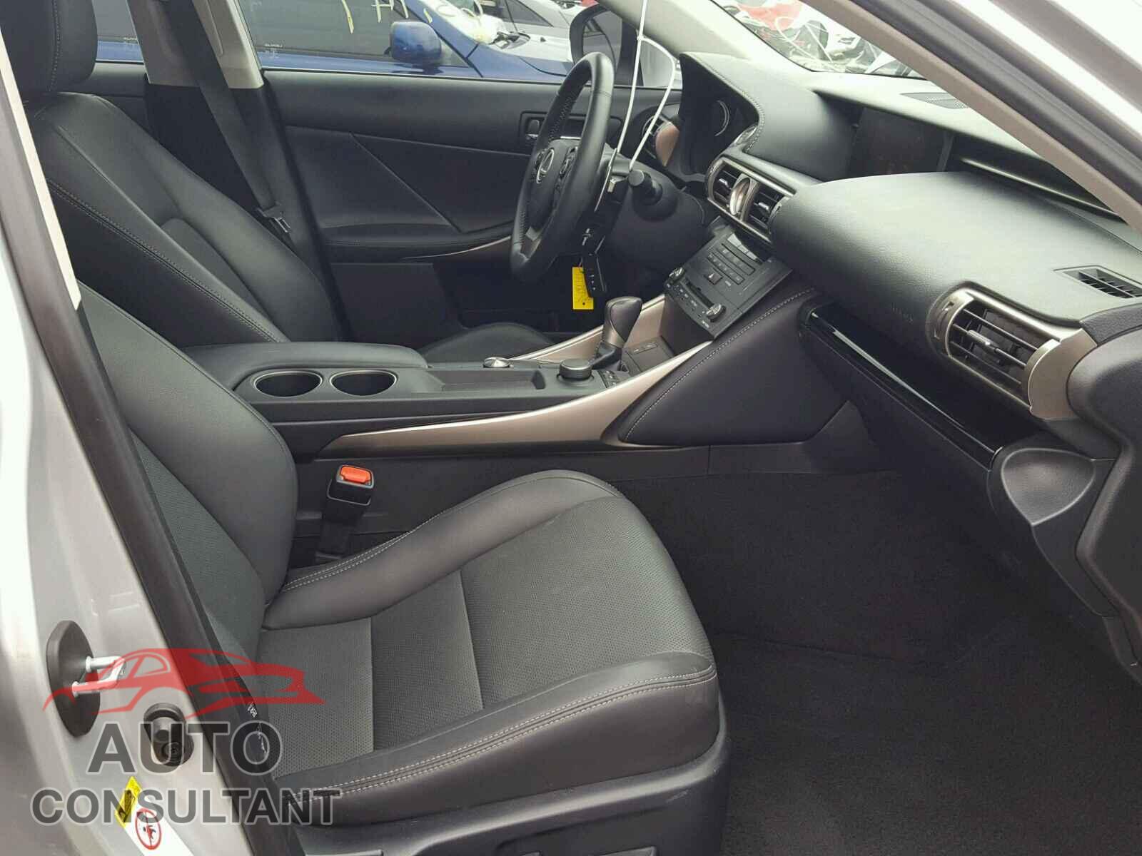 LEXUS IS250 2015 - JTHBF1D27F5055239
