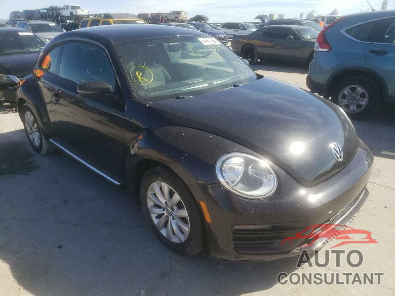 VOLKSWAGEN BEETLE 2019 - 3VWFD7AT7KM709246