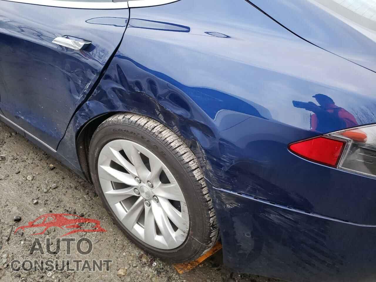 TESLA MODEL S 2019 - 5YJSA1E2XKF348673
