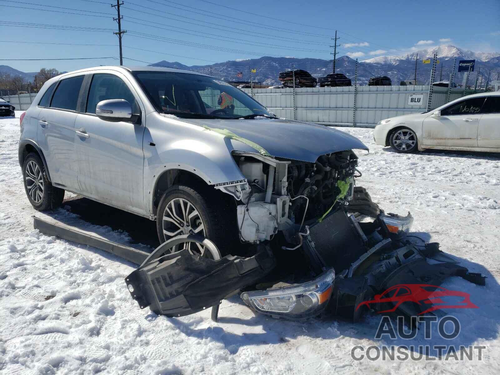 MITSUBISHI OUTLANDER 2018 - JA4AR3AW4JZ035419