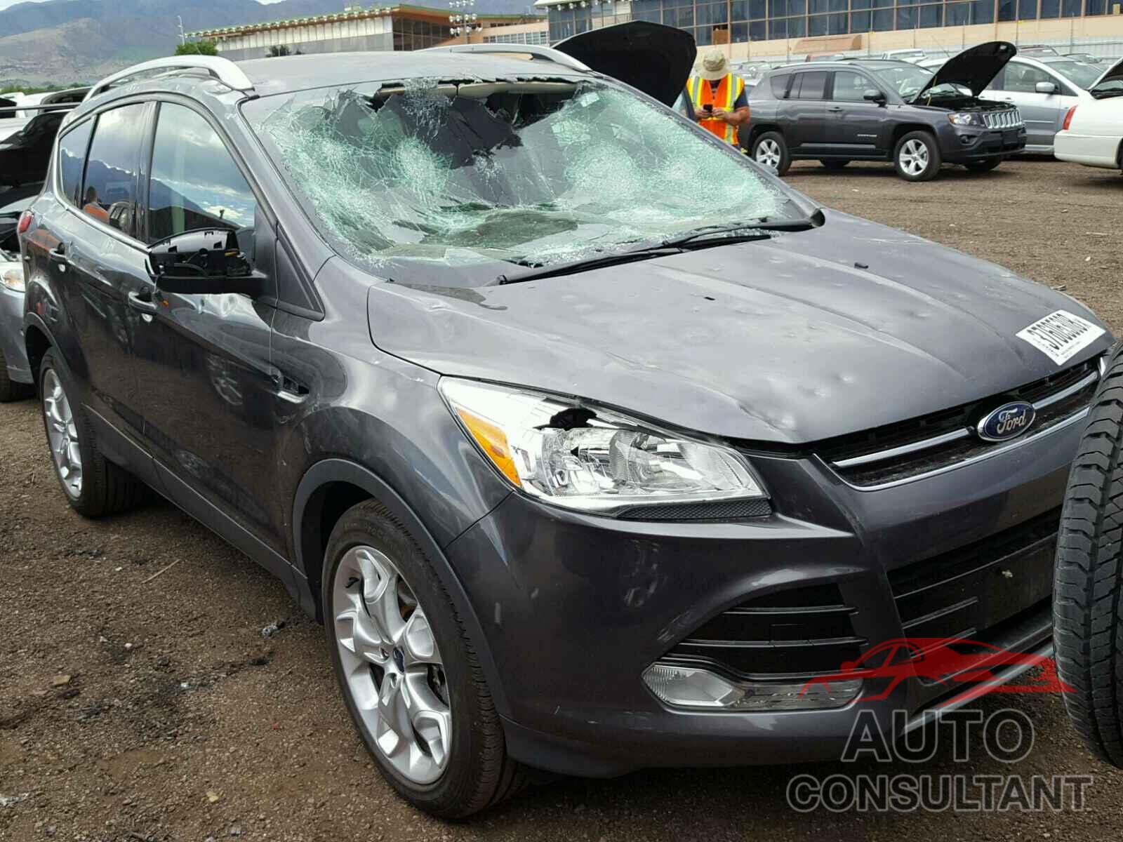 FORD ESCAPE 2015 - 1FMCU9JX1FUB08139