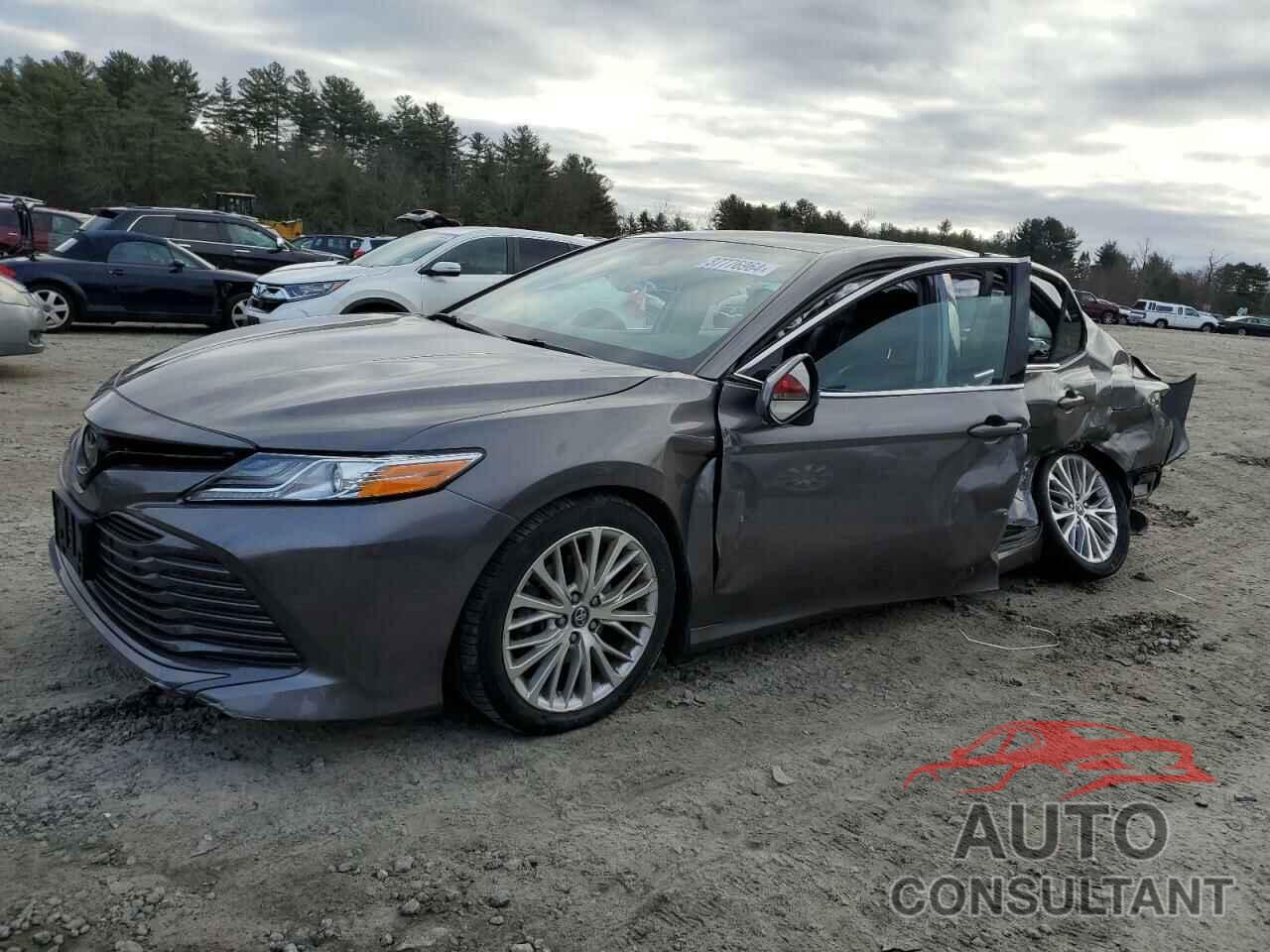 TOYOTA CAMRY 2019 - 4T1B11HK1KU829149