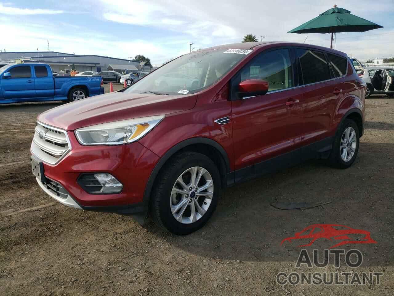 FORD ESCAPE 2017 - 1FMCU0GD7HUA50971