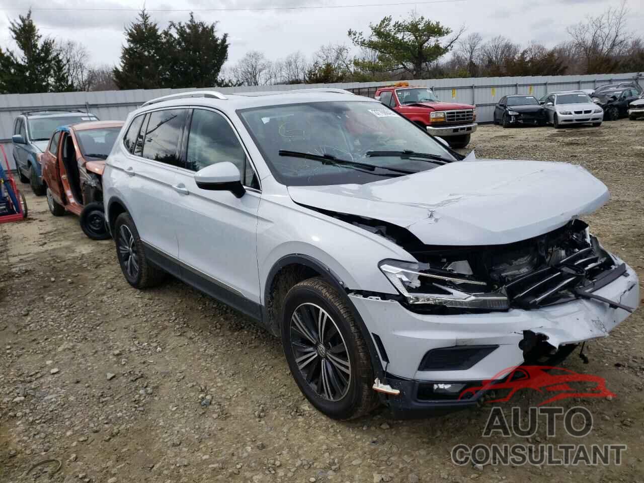 VOLKSWAGEN TIGUAN 2018 - 3VV2B7AX9JM074461