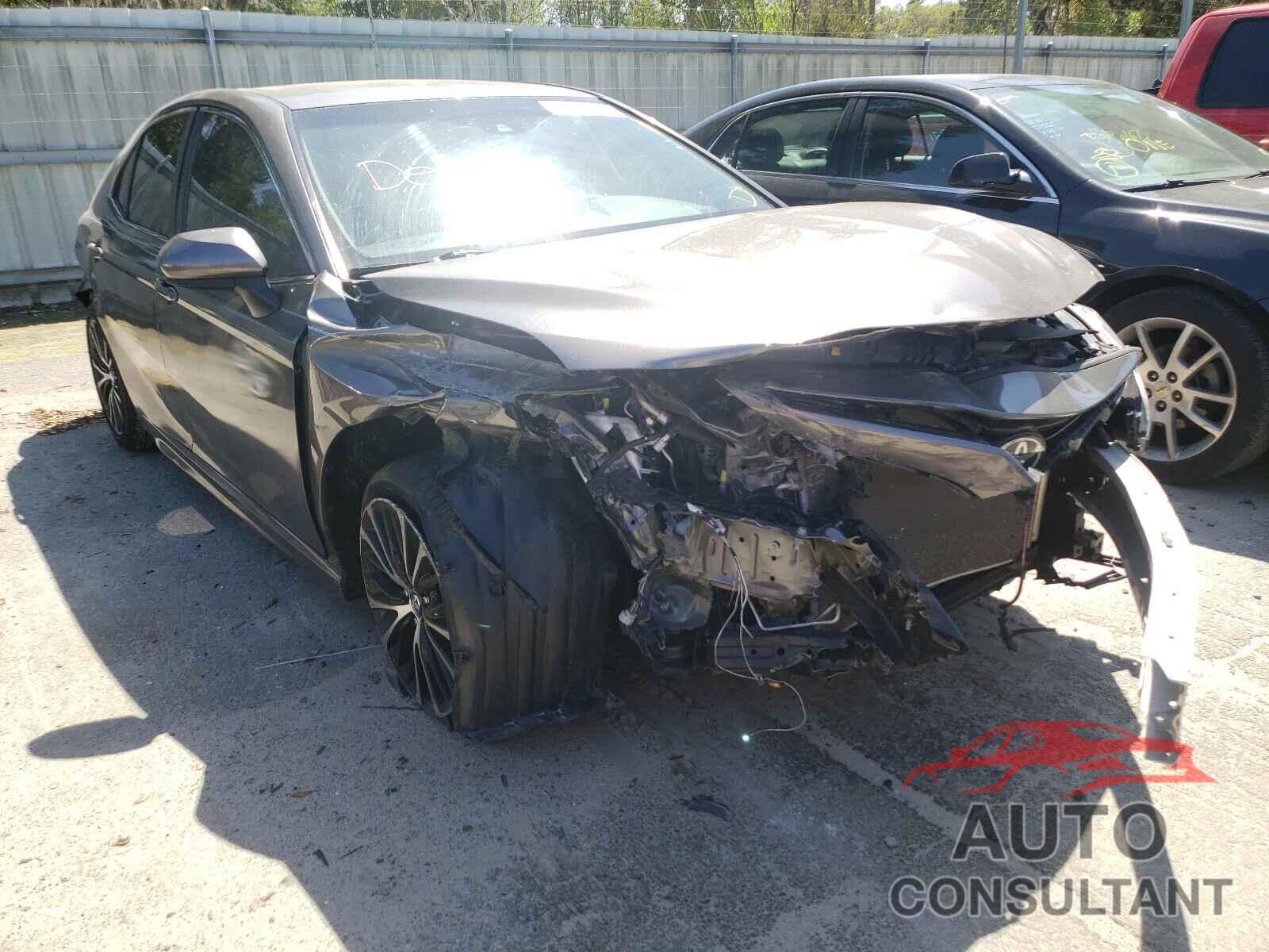 TOYOTA CAMRY 2018 - 4T1B11HK7JU513821
