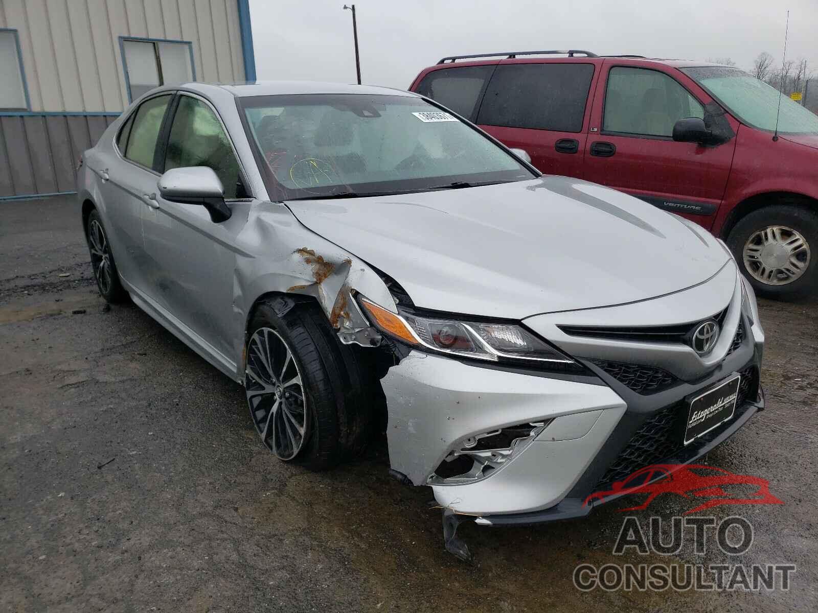 TOYOTA CAMRY 2018 - JTNB11HK1J3042254