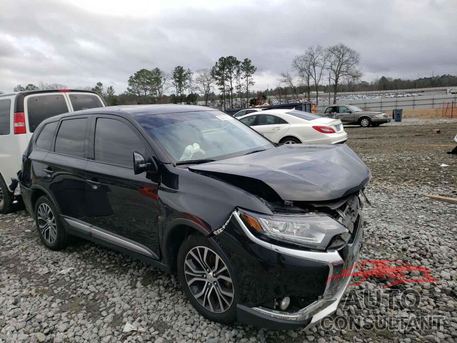 MITSUBISHI OUTLANDER 2018 - JA4AD3A39JZ014084