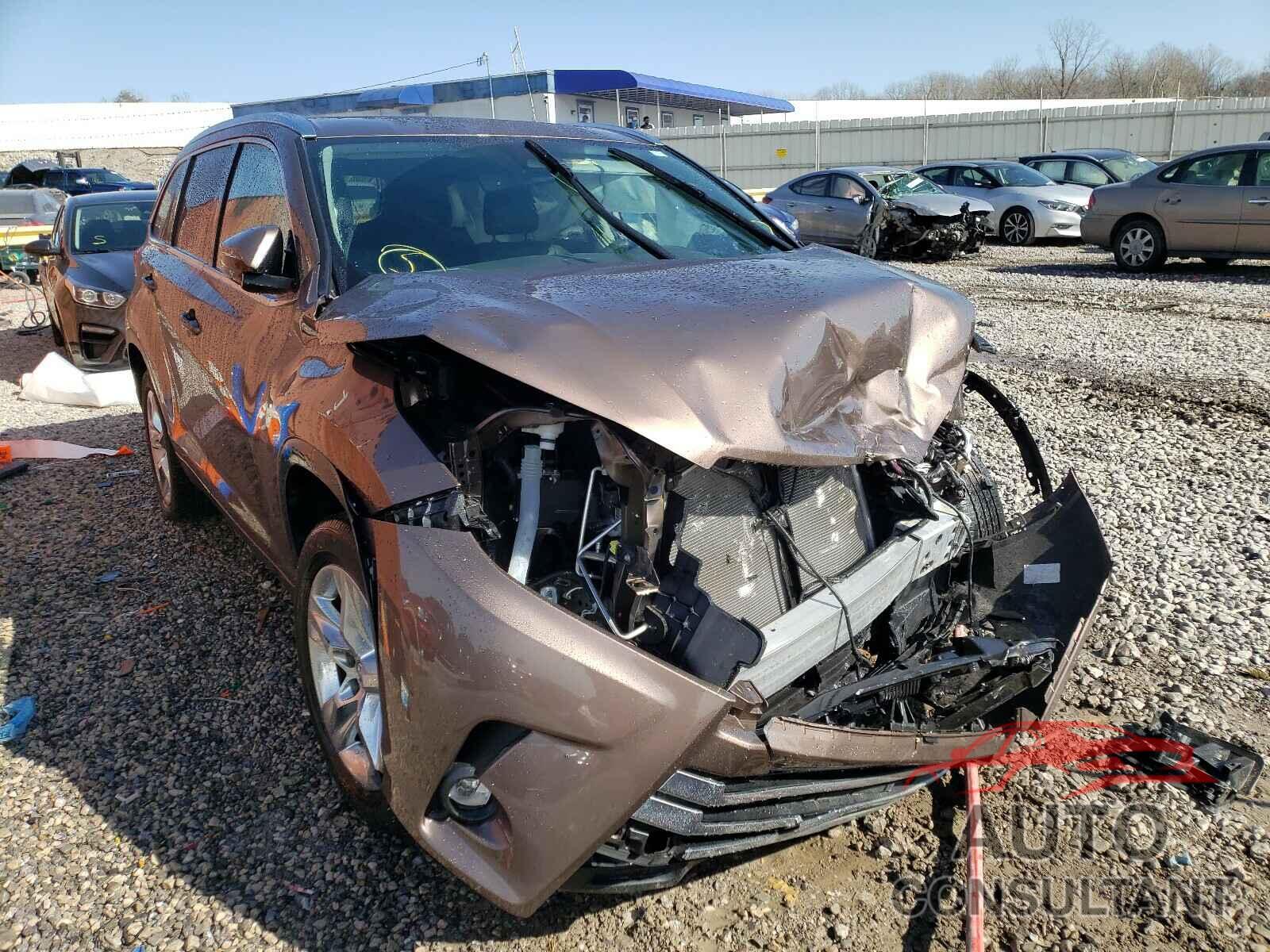 TOYOTA HIGHLANDER 2019 - 5TDYZRFH3KS298957