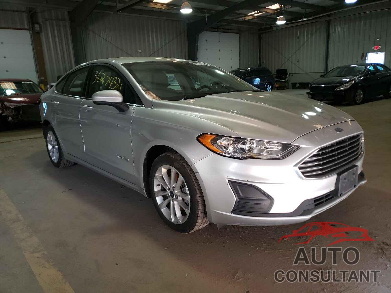 FORD FUSION 2019 - 3FA6P0LU8KR143906