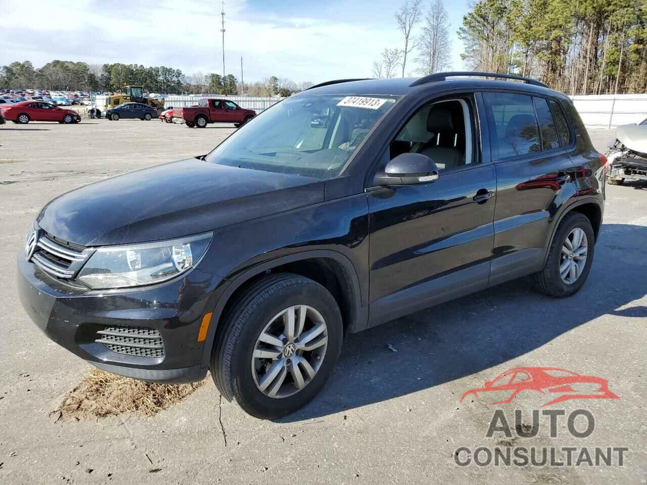 VOLKSWAGEN TIGUAN 2017 - WVGAV7AX6HK027306