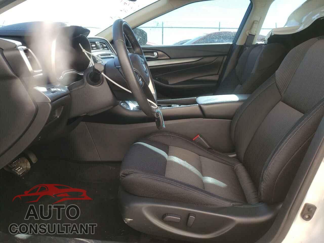 NISSAN MAXIMA 2017 - 1N4AA6AP8HC456957