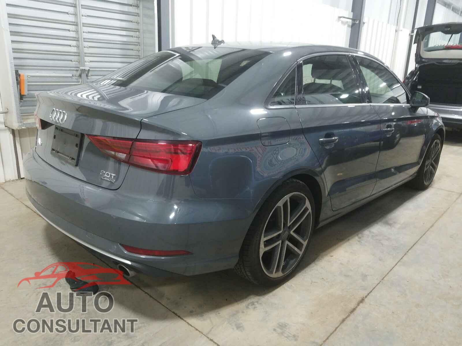 AUDI A3 2017 - WAUB8GFF5H1045461