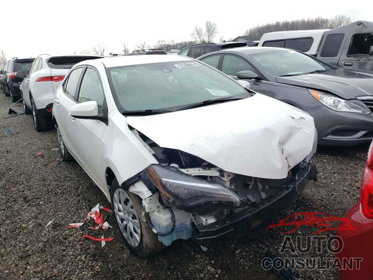 TOYOTA COROLLA 2018 - 5YFBURHE0JP762432