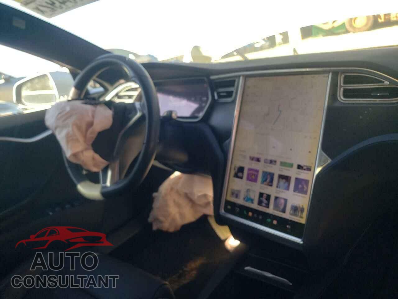 TESLA MODEL S 2017 - 5YJSA1E2XHF206204