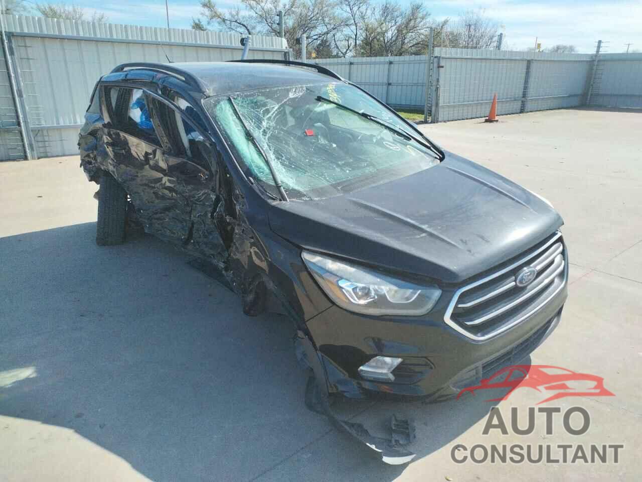 FORD ESCAPE 2017 - 1FMCU0GD8HUC26622