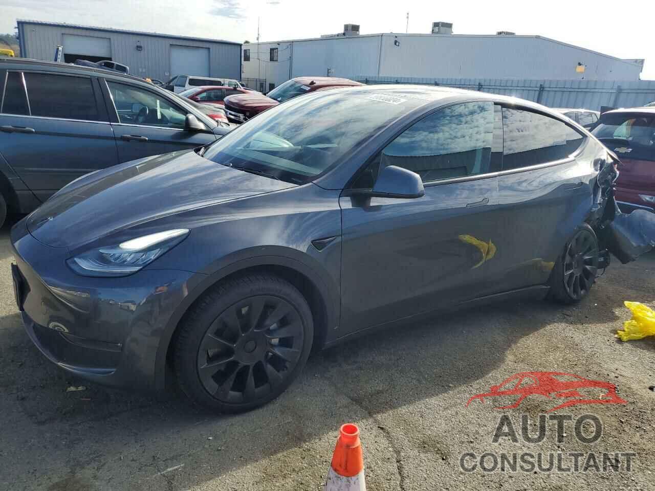 TESLA MODEL Y 2020 - 5YJYGDEE1LF033217