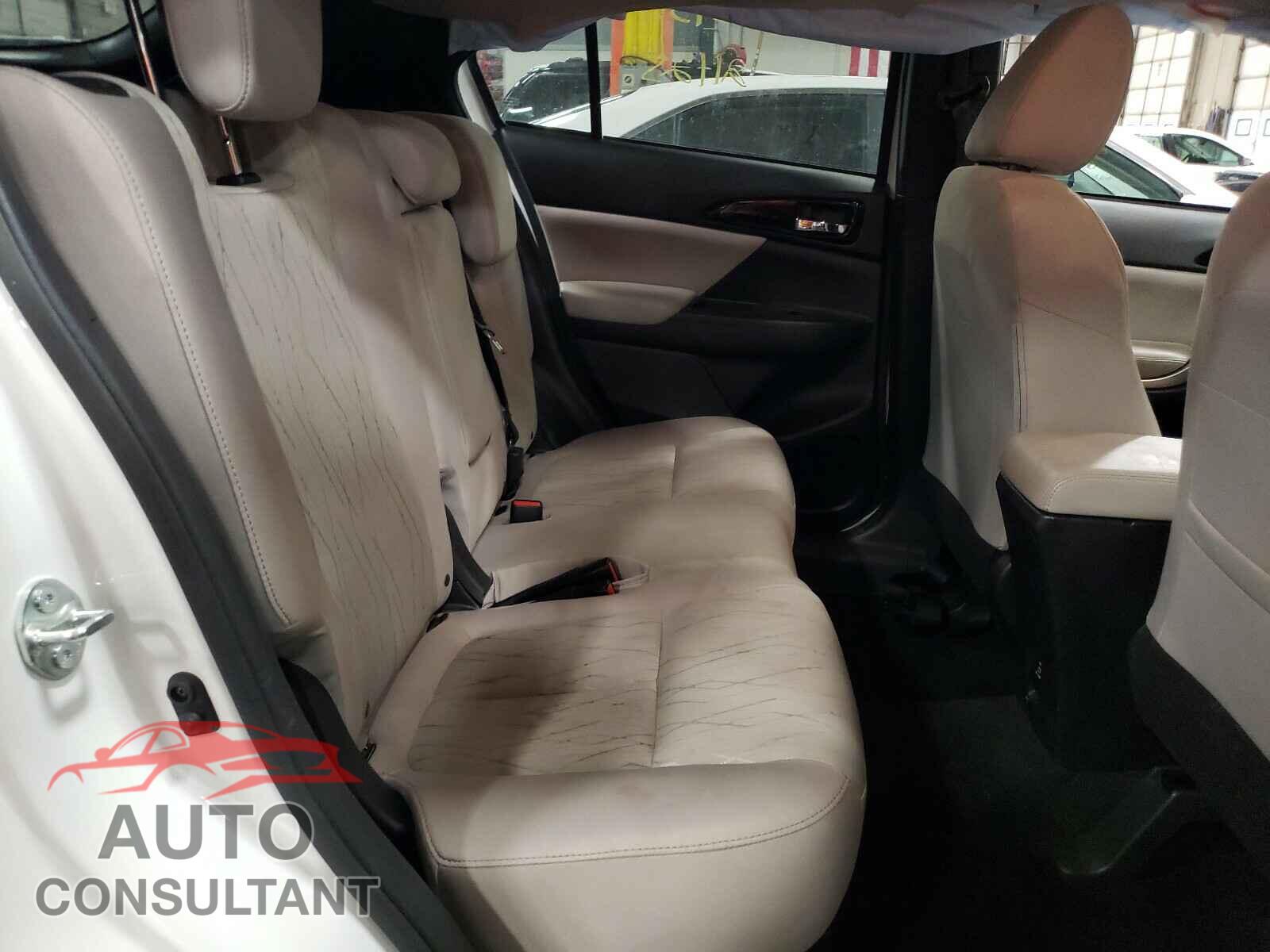 MITSUBISHI ECLIPSE 2018 - JA4AT5AA3JZ062676