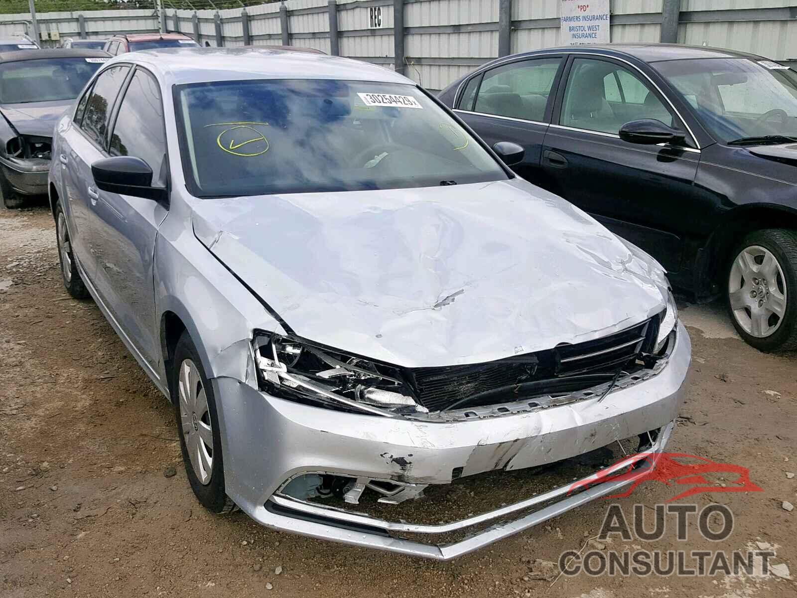 VOLKSWAGEN JETTA 2016 - YV4612RK5G2821890
