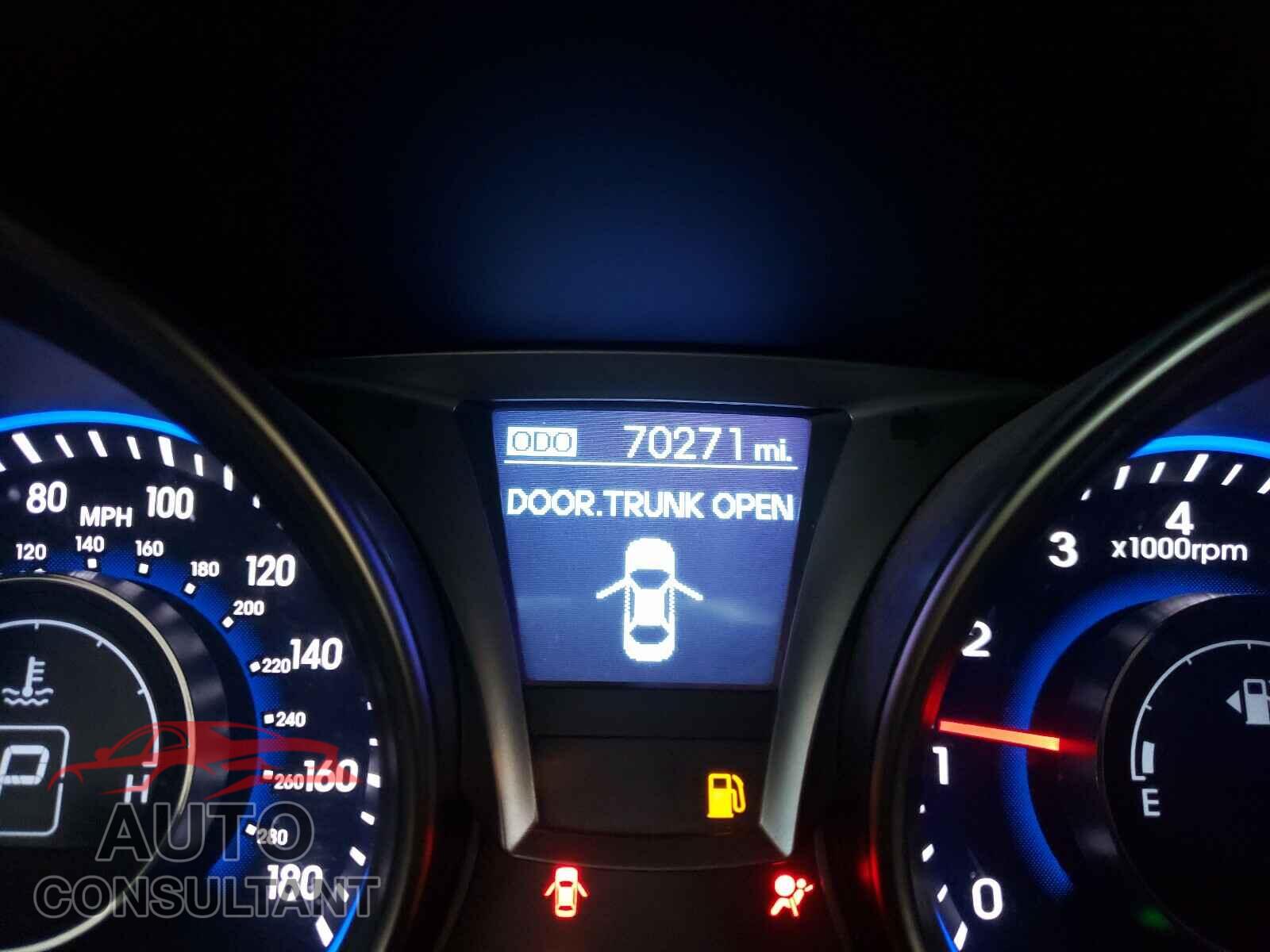 HYUNDAI GENESIS 2016 - KNDERCAA9M7173291