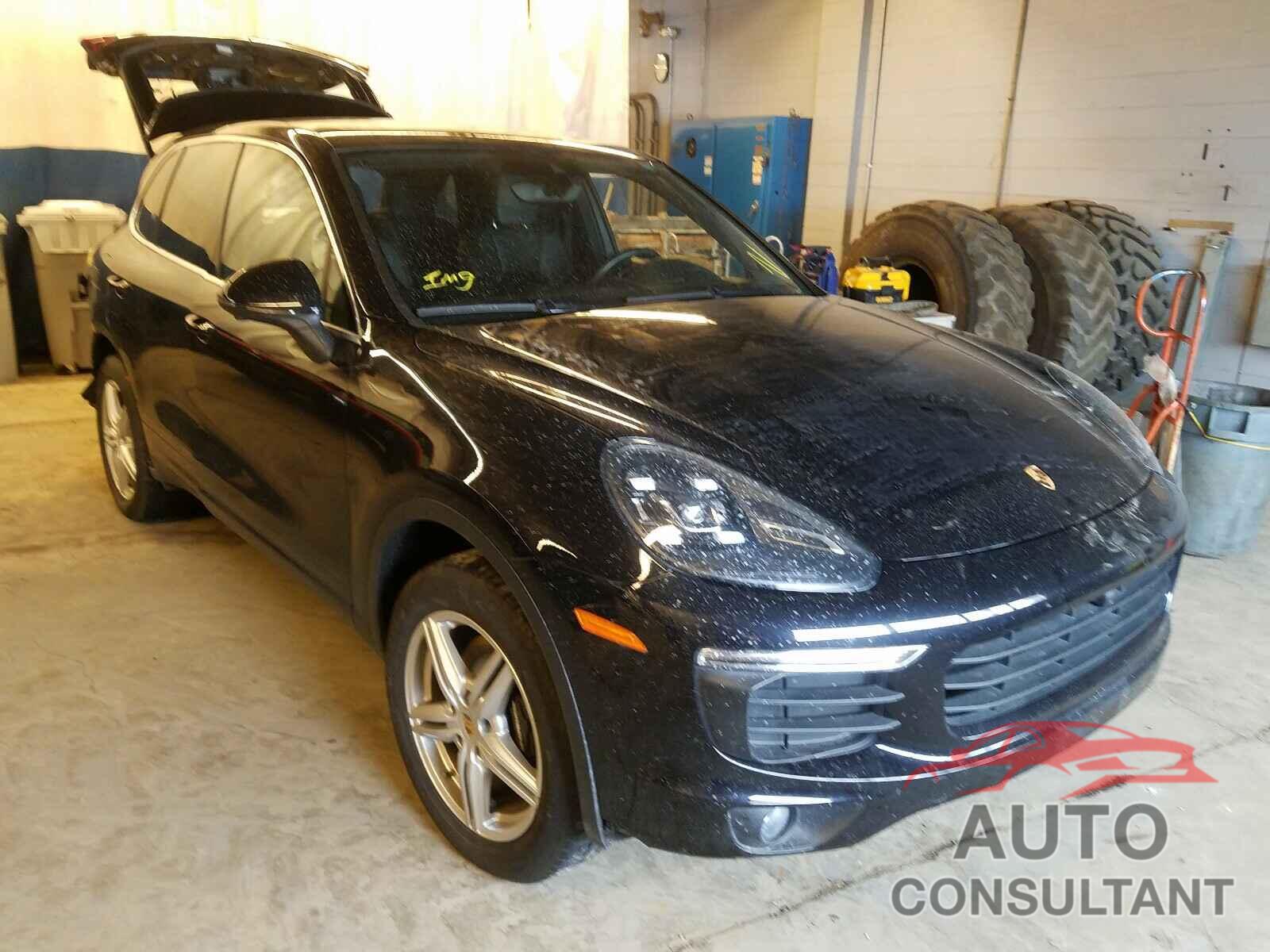 PORSCHE CAYENNE 2016 - WP1AA2A29GKA11315