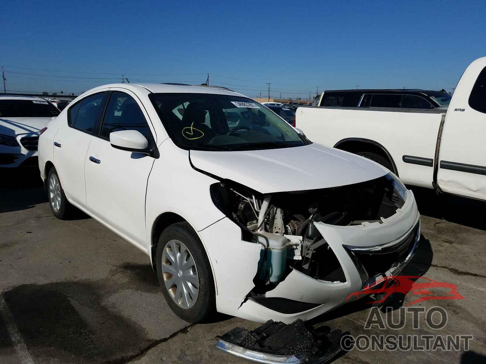 NISSAN VERSA 2017 - 3N1CN7APXHL825032