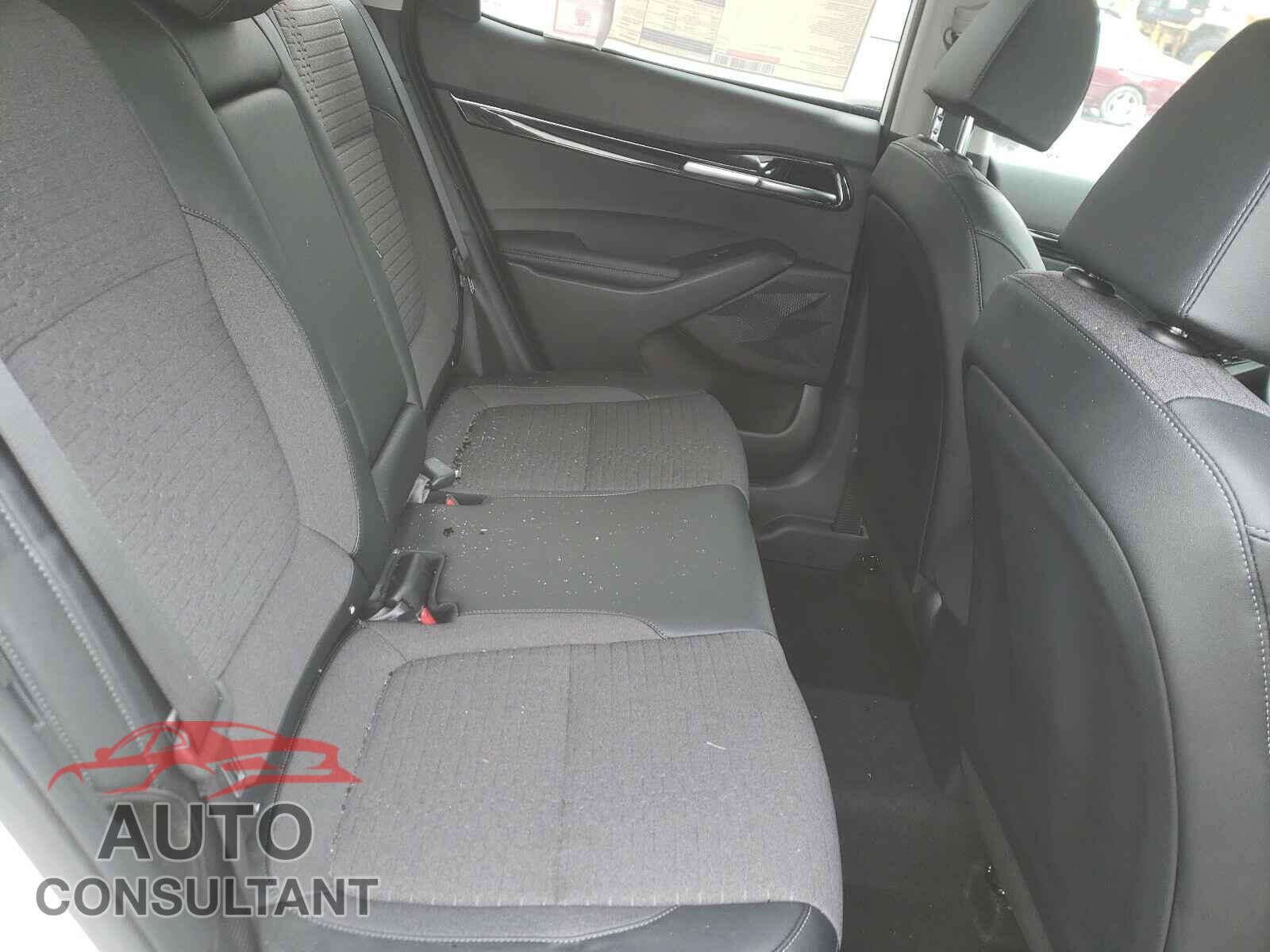 KIA SELTOS 2021 - KNDEU2AA7M7104723