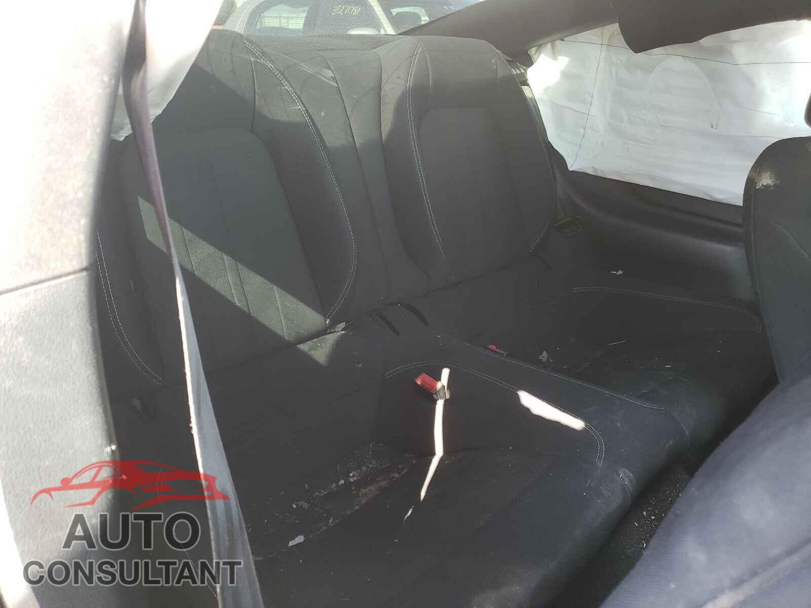 FORD MUSTANG 2019 - 1FA6P8CF2K5185166