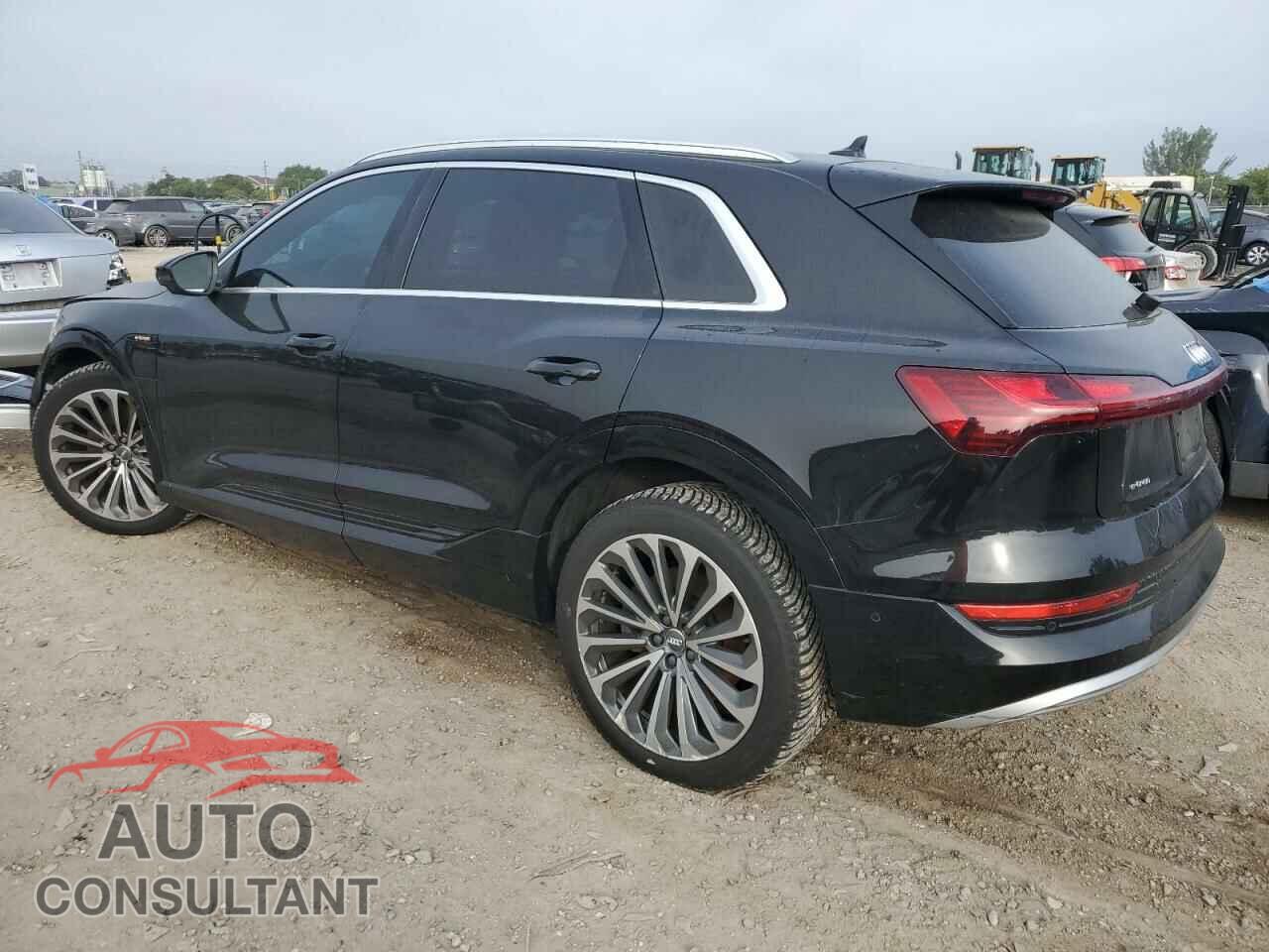 AUDI E-TRON 2019 - WA1VAAGE3KB024935